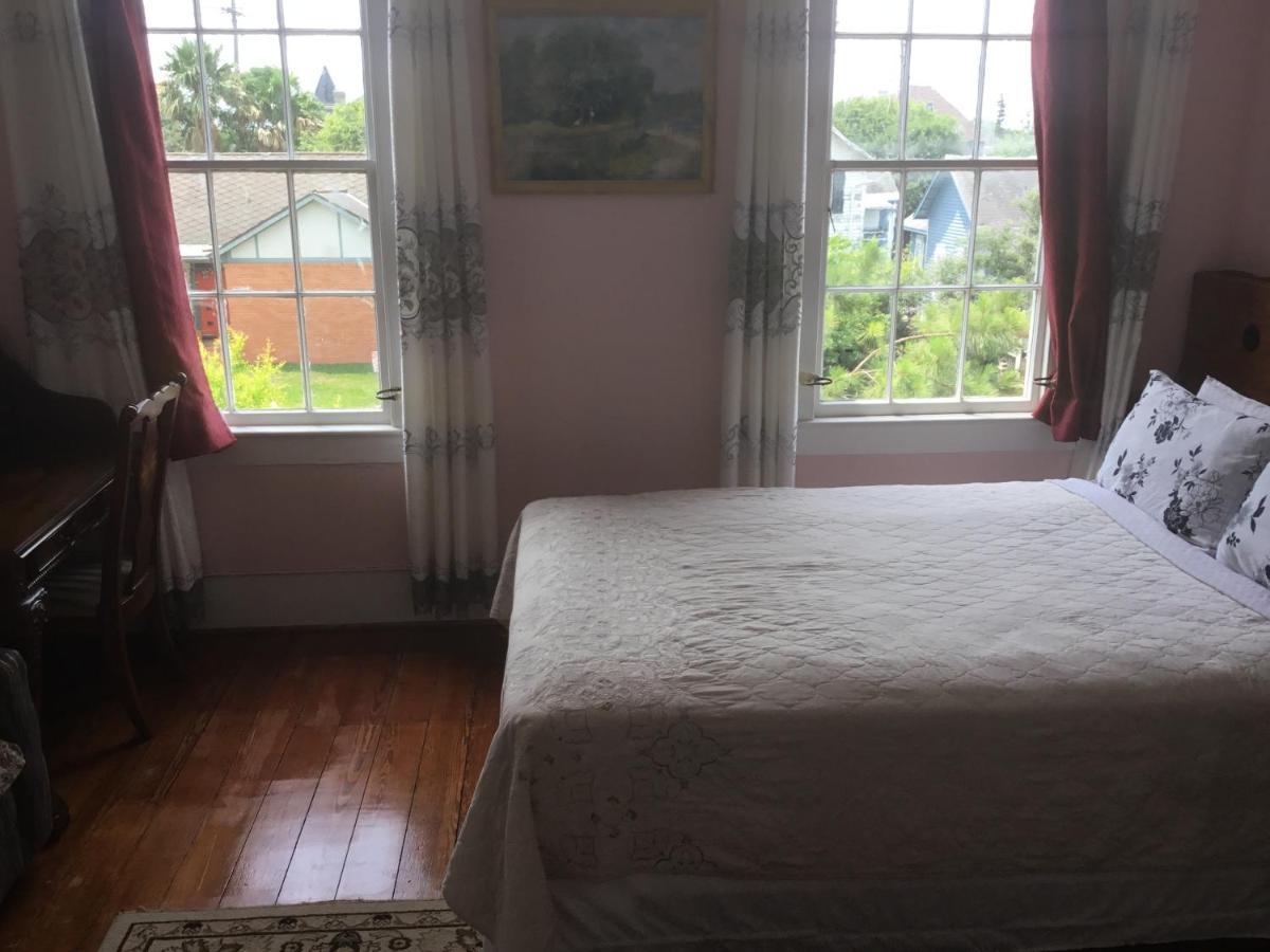 Apartment 1118 Postoffice Street *