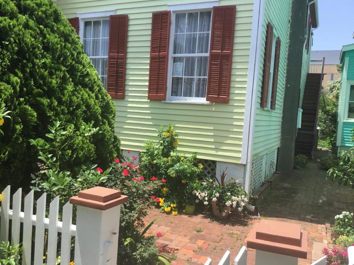 1118 Postoffice Street Apartment *